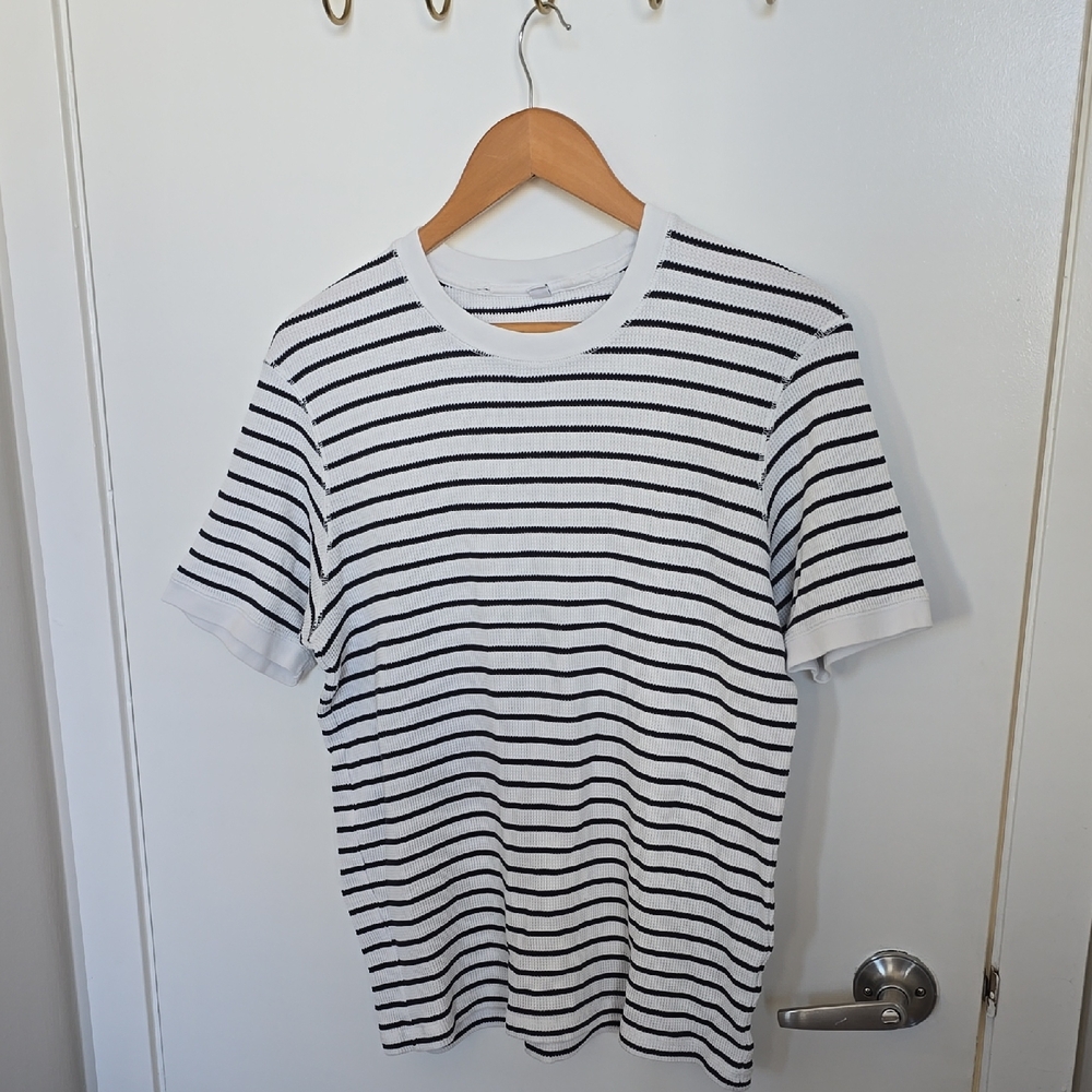 Uniqlo Navy Blue and White Striped Short Sleeve Tee